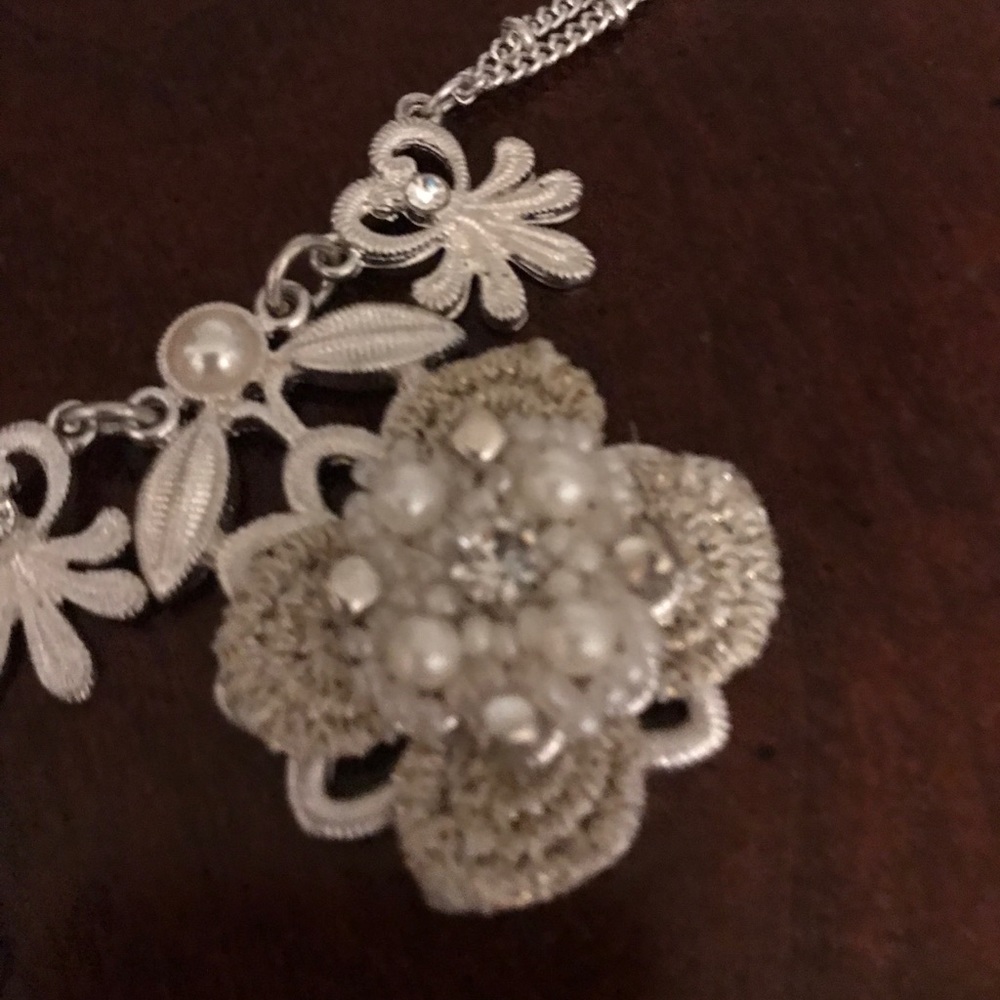 Necklace - Picture 2 of 3